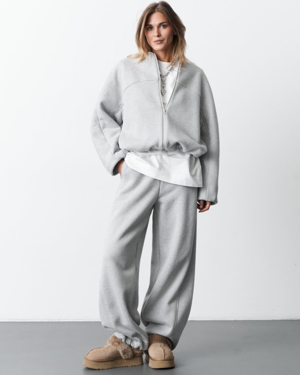 Костюм женский