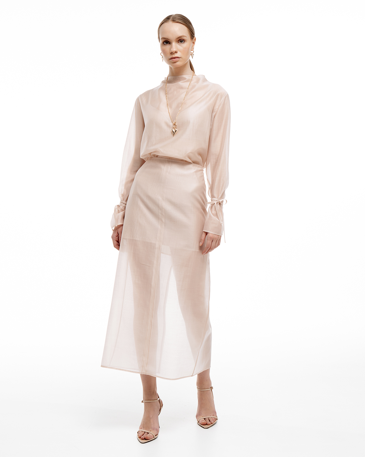 Обложка к Как подобрать одежду по фигуре